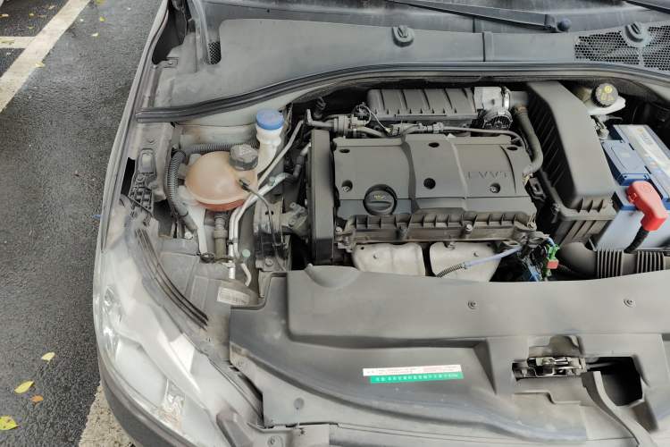 Used Peugeot 301 2014 1.6L Manual Comfort Edition Engine Bay Right
