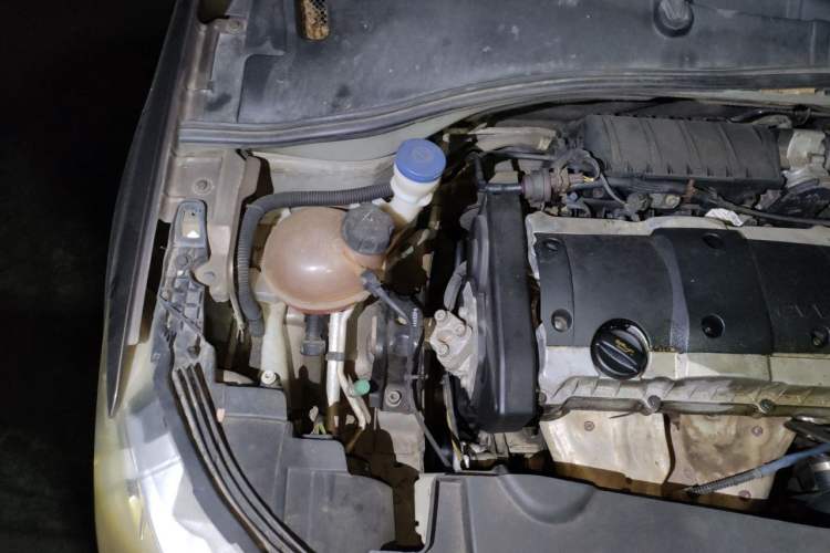 Used Peugeot 301 2014 1.6L Automatic Comfort Edition Engine Bay Right