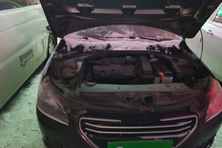 Used Peugeot 301 2014 1.6L Manual Comfort Edition Engine Bay Right
