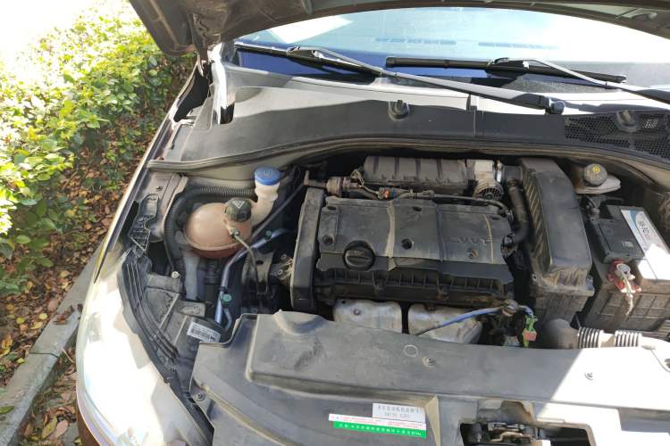 Used Peugeot 301 2014 1.6L Manual Comfort Edition Engine Bay Right
