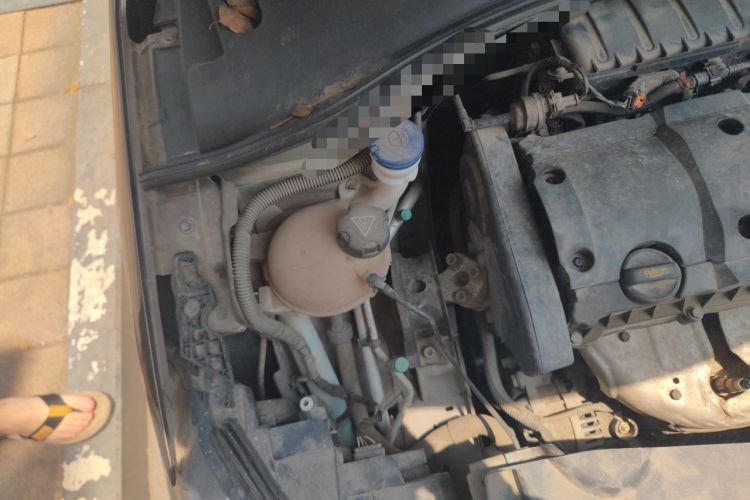 Used Peugeot 301 2014 1.6L Manual Comfort Edition Engine Bay Right