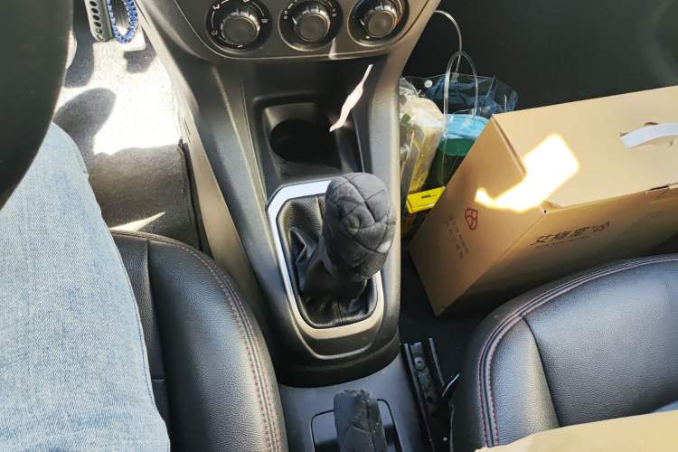 Used Peugeot 301 2014 1.6L Manual Comfort Edition Gear Lever