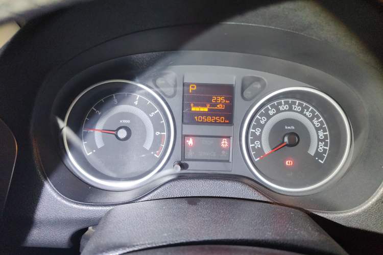 Used Peugeot 301 2014 1.6L Automatic Luxury Edition Odometer Close Up