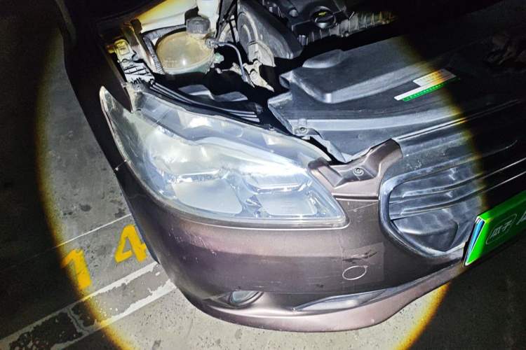 Used Peugeot 301 2014 1.6L Manual Luxury Edition Right Front Headlight