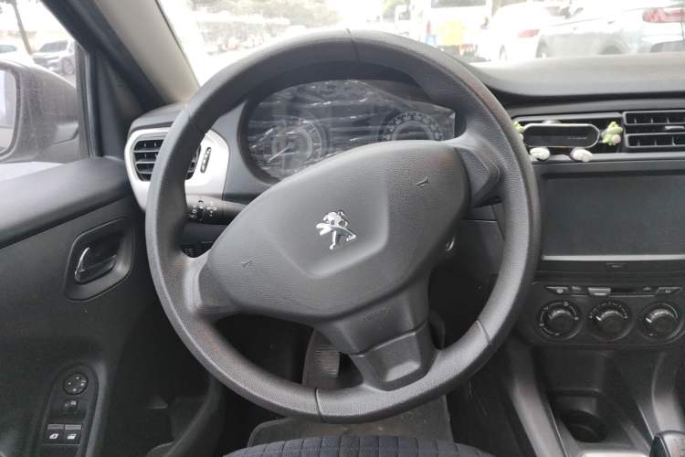 Used Peugeot 301 2014 1.6L Manual Comfort Edition Steering Wheel