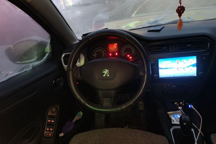 Used Peugeot 301 2014 1.6L Manual Comfort Edition Steering Wheel