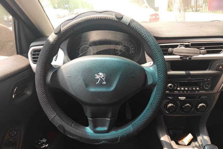 Used Peugeot 301 2014 1.6L Manual Comfort Edition Steering Wheel