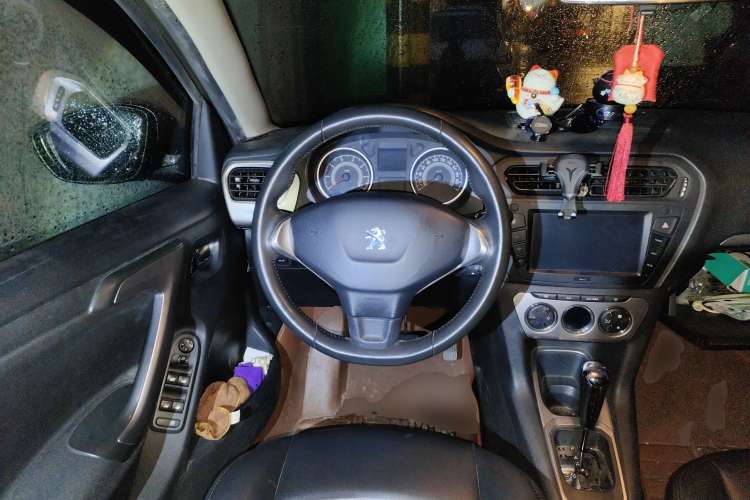 Used Peugeot 301 2014 1.6L Automatic Luxury Edition Steering Wheel
