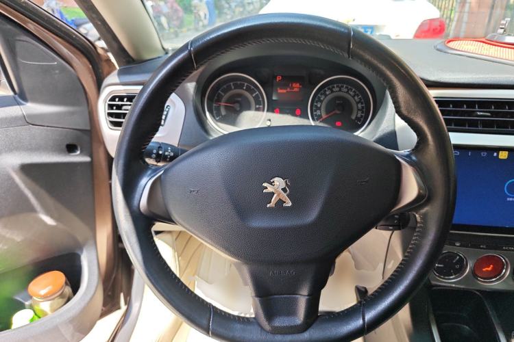 Used Peugeot 301 2014 1.6L Automatic Luxury Edition Steering Wheel