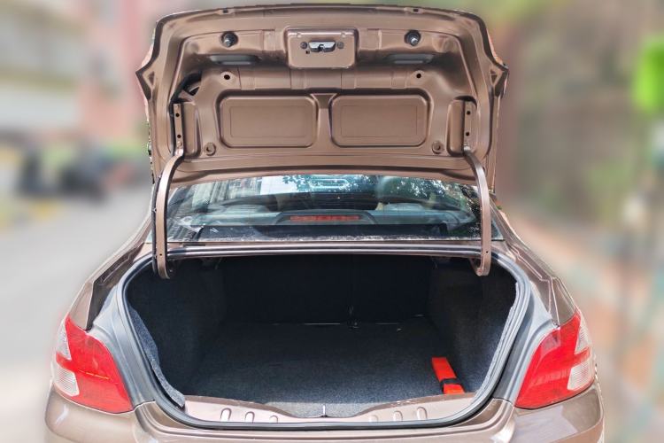 Used Peugeot 301 2014 1.6L Automatic Luxury Edition Trunk