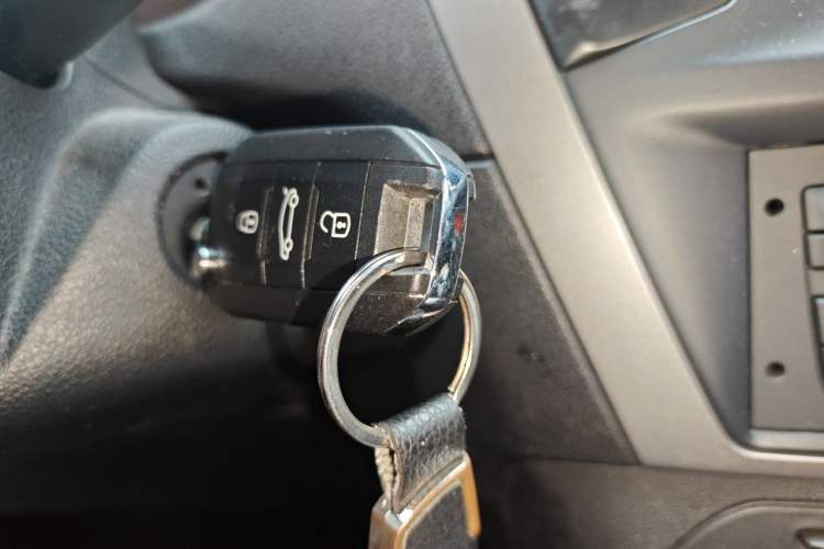 Used Peugeot 301 2014 1.6L Automatic Comfort Edition Vehicle Key