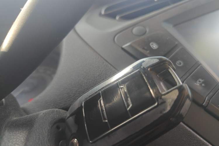 Used Peugeot 301 2014 1.6L Manual Comfort Edition Vehicle Key