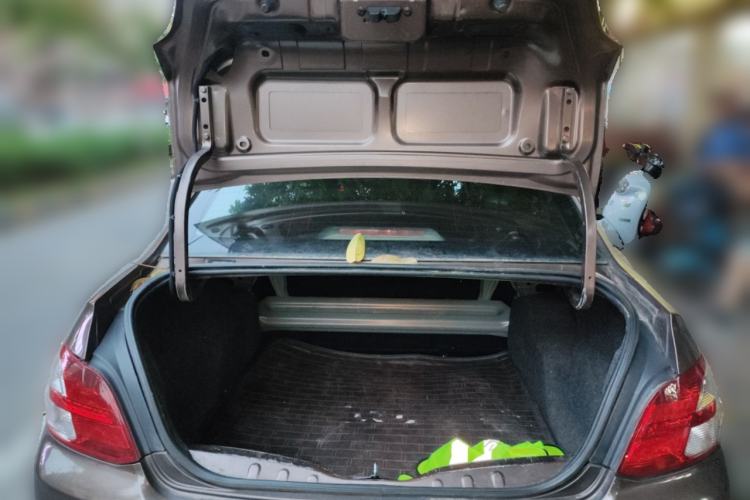 Used Peugeot 301 2014 1.6L Manual Comfort Edition Trunk