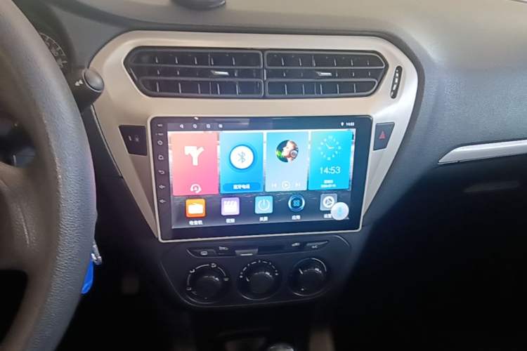 Used Peugeot 301 2014 1.6L Automatic Comfort Edition Audio And AC Panel