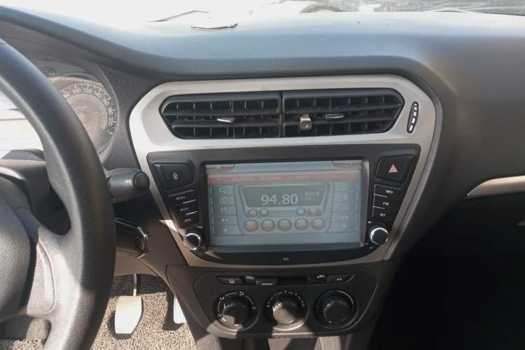 Used Peugeot 301 2014 1.6L Manual Comfort Edition Audio And AC Panel