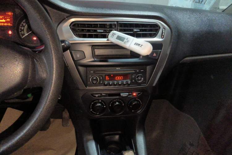 Used Peugeot 301 2014 1.6L Manual Comfort Edition Audio And AC Panel