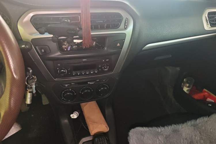 Used Peugeot 301 2014 1.6L Manual Comfort Edition Audio And AC Panel