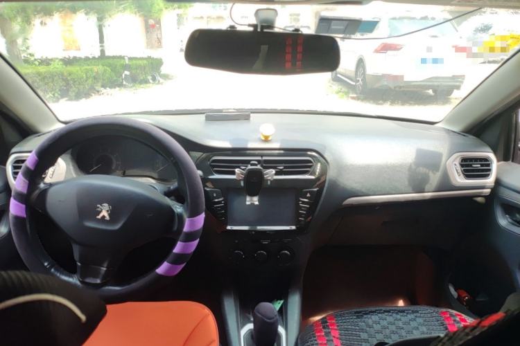 Used Peugeot 301 2014 1.6L Manual Comfort Edition Center Console