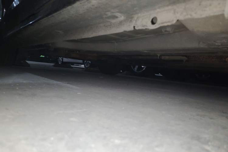 Used Peugeot 301 2014 1.6L Automatic Luxury Edition Chassis Front Right