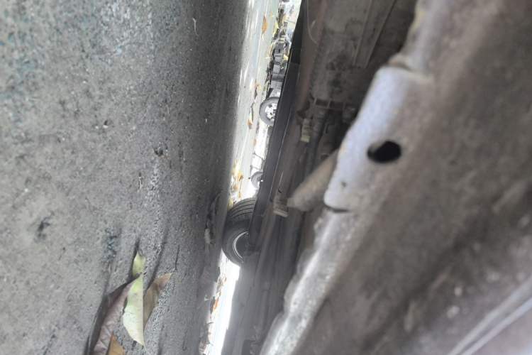 Used Peugeot 301 2014 1.6L Manual Comfort Edition Chassis Rear Right