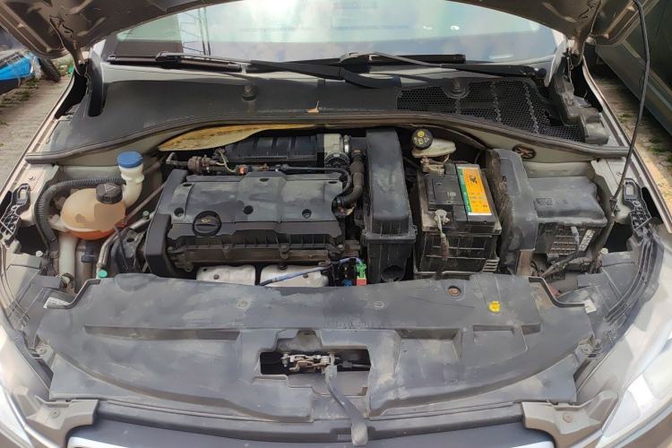 Used Peugeot 301 2014 1.6L Manual Comfort Edition Engine Bay