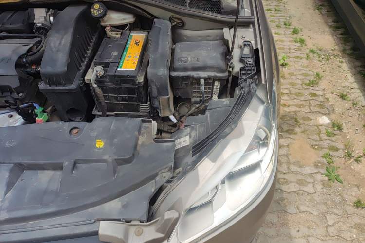 Used Peugeot 301 2014 1.6L Manual Comfort Edition Engine Bay Left