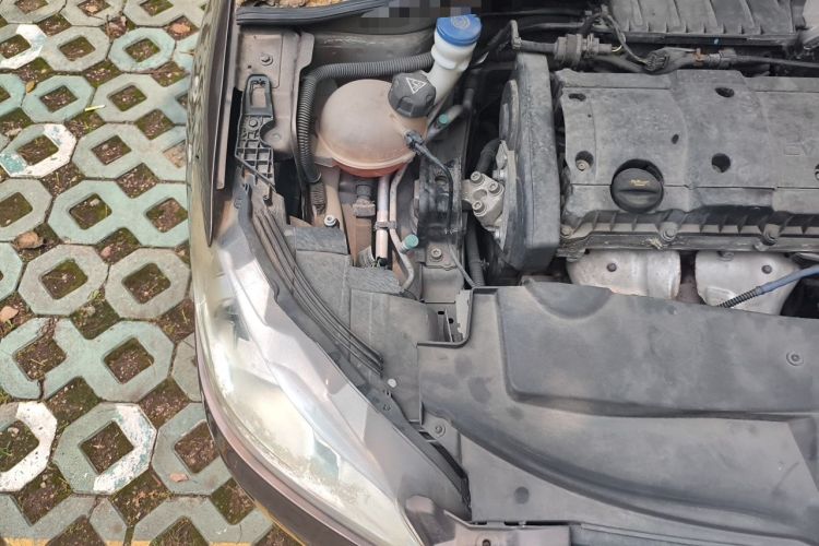 Used Peugeot 301 2014 1.6L Automatic Comfort Edition Engine Bay Right