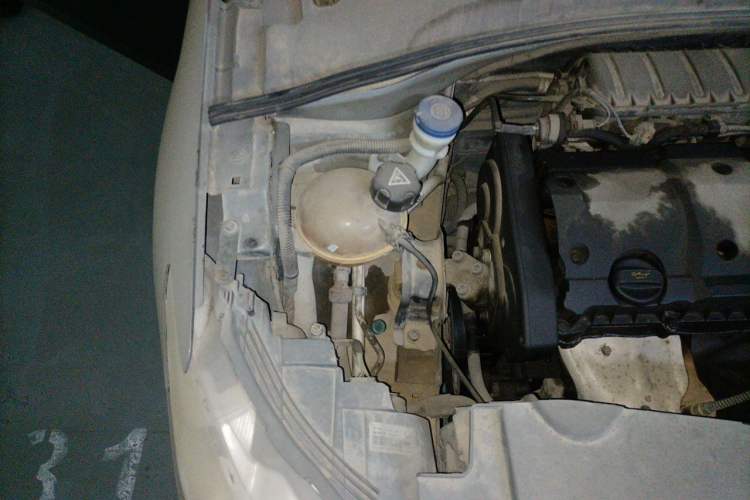 Used Peugeot 301 2014 1.6L Automatic Comfort Edition Engine Bay Right