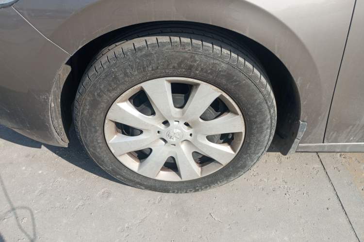Used Peugeot 301 2014 1.6L Manual Comfort Edition Exterior 4