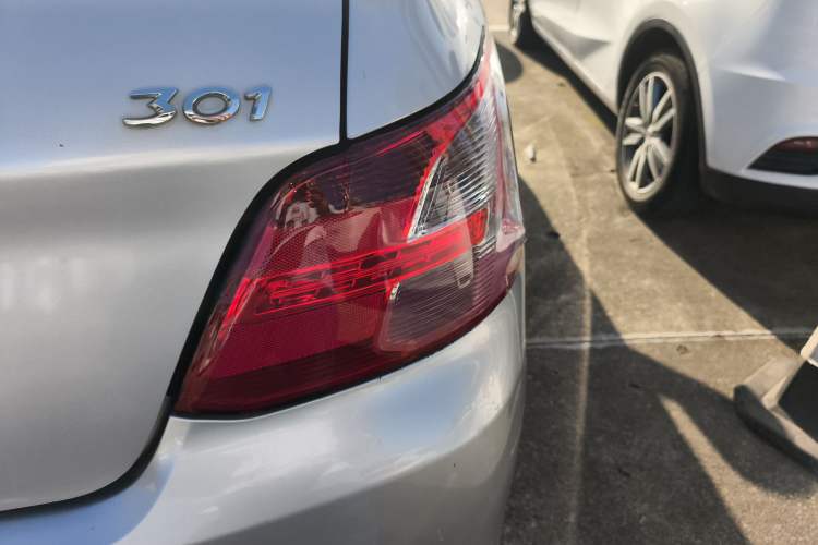 Used Peugeot 301 2014 1.6L Automatic Comfort Edition Exterior 6