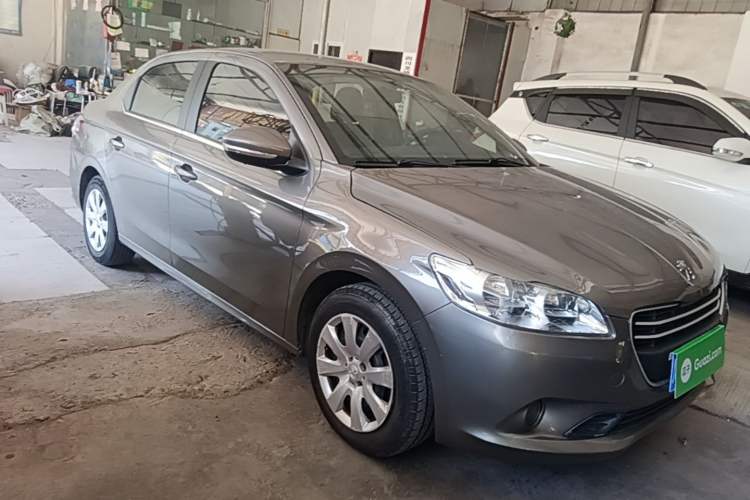 Used Peugeot 301 2014 1.6L Automatic Comfort Edition Front Right 45 Deg