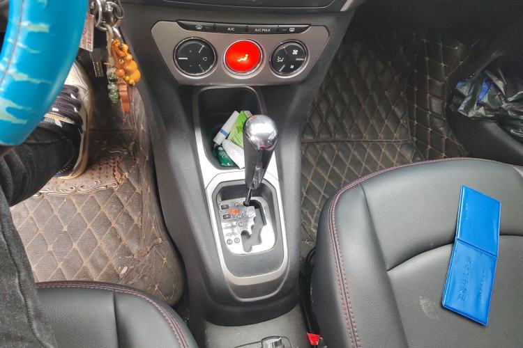 Used Peugeot 301 2014 1.6L Automatic Luxury Edition Gear Lever