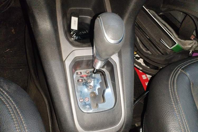 Used Peugeot 301 2014 1.6L Automatic Prestige Edition Gear Lever