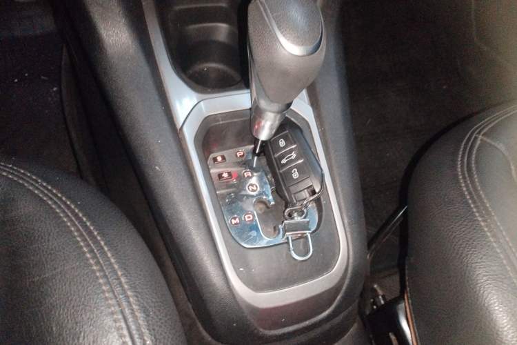 Used Peugeot 301 2014 1.6L Automatic Prestige Edition Gear Lever