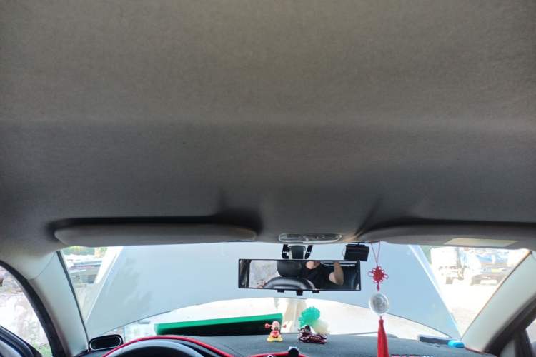 Used Peugeot 301 2014 1.6L Automatic Comfort Edition Headliner