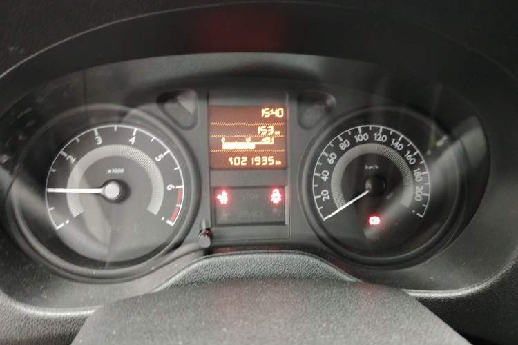 Used Peugeot 301 2014 1.6L Manual Comfort Edition Instrument Cluster