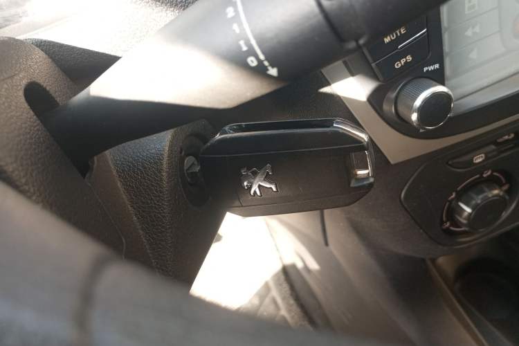 Used Peugeot 301 2014 1.6L Manual Comfort Edition Interior 1