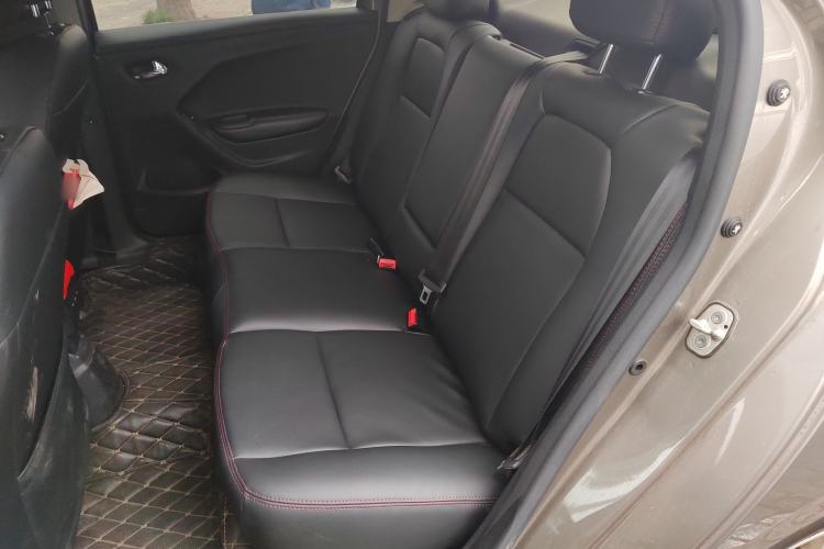 Used Peugeot 301 2014 1.6L Automatic Luxury Edition Interior 4