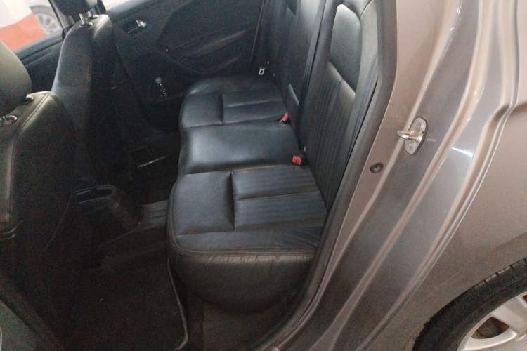 Used Peugeot 301 2014 1.6L Automatic Prestige Edition Interior 4