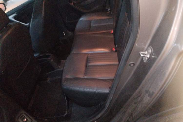 Used Peugeot 301 2014 1.6L Automatic Prestige Edition Interior 4