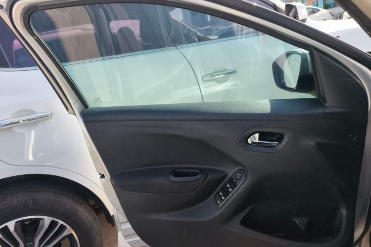 Used Peugeot 301 2014 1.6L Automatic Comfort Edition Interior 7