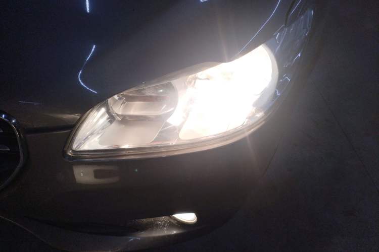 Used Peugeot 301 2014 1.6L Automatic Prestige Edition Left Front Headlight
