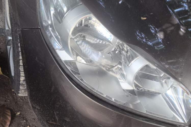 Used Peugeot 301 2014 1.6L Manual Comfort Edition Right Front Headlight