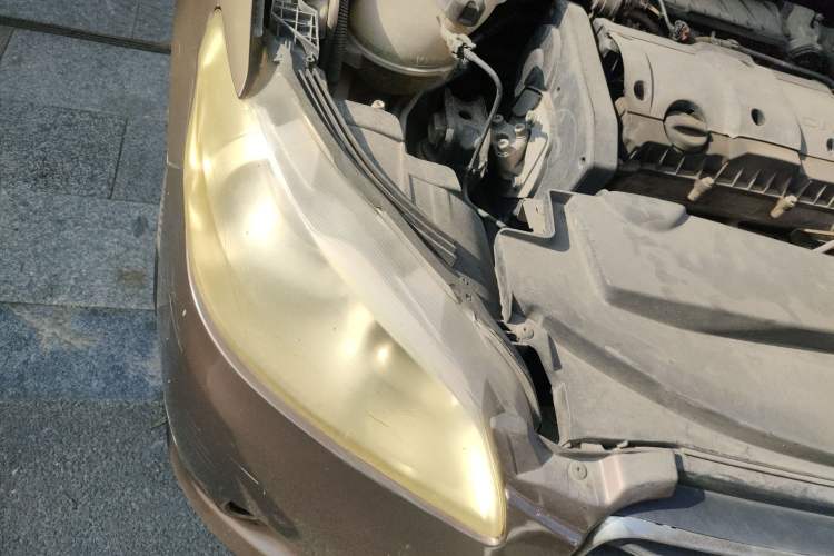 Used Peugeot 301 2014 1.6L Automatic Comfort Edition Right Front Headlight
