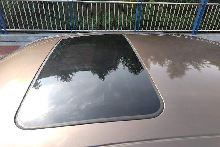 Used Peugeot 301 2014 1.6L Automatic Prestige Edition Roof