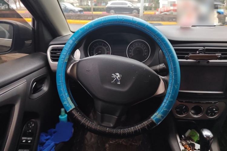 Used Peugeot 301 2014 1.6L Automatic Luxury Edition Steering Wheel