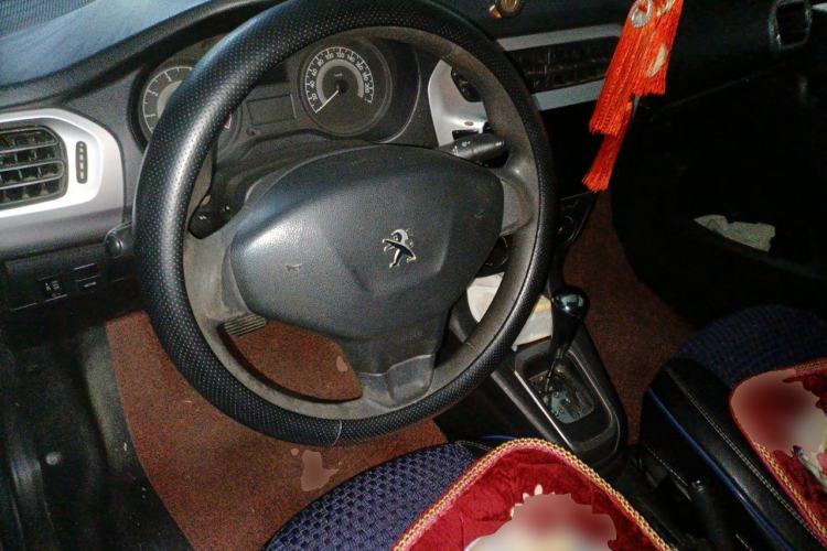 Used Peugeot 301 2014 1.6L Automatic Comfort Edition Steering Wheel