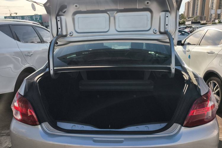Used Peugeot 301 2014 1.6L Automatic Comfort Edition Trunk