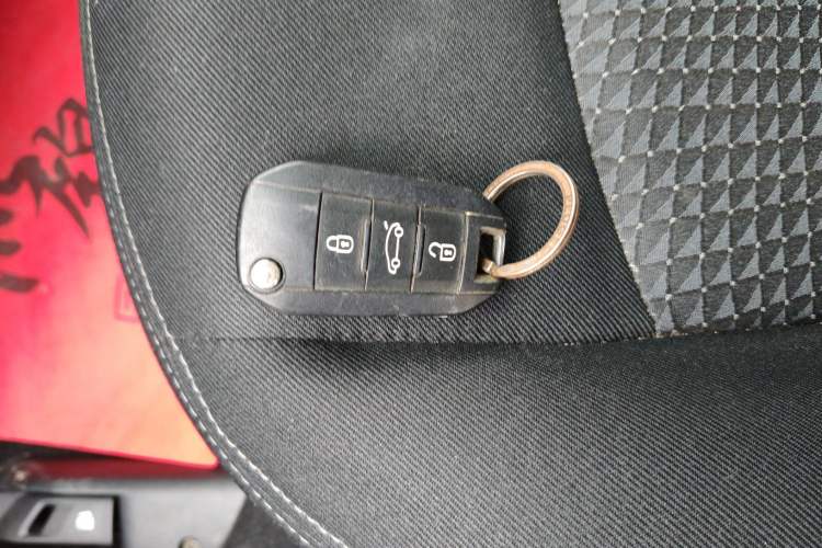 Used Peugeot 301 2014 1.6L Automatic Luxury Edition Vehicle Key