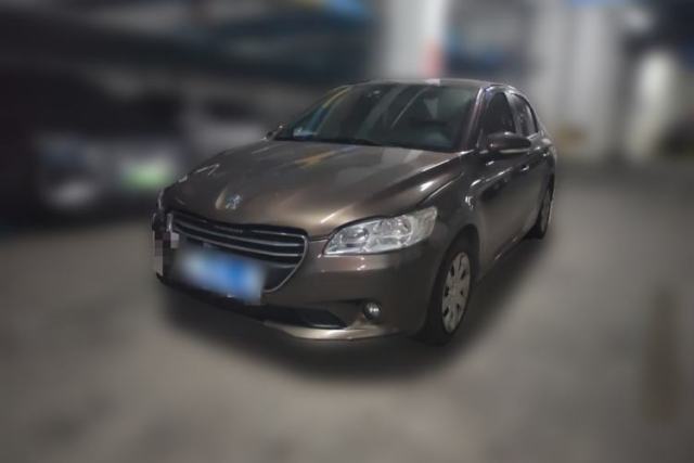 Używany Peugeot 301 2014 1.6L Manual Comfort Edition